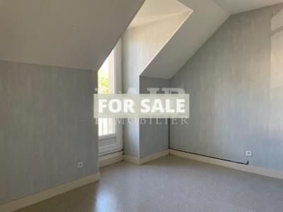 Detached House with Garden and Open View