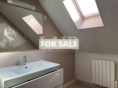 Detached House with Garden and Open View