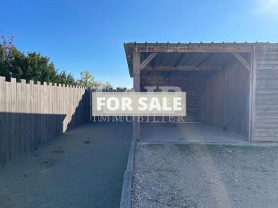 Detached House with Garden and Open View