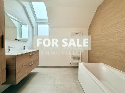 New Build Detached House with Garden