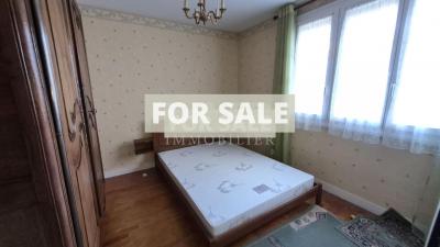 Detached House with Garden and Open View