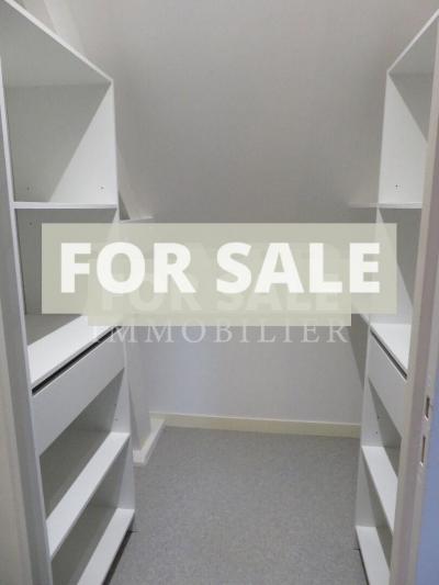 Modern Detached House with Garden