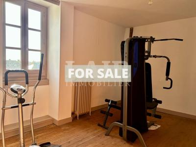 Splendid High-Quality Manor House with Pool