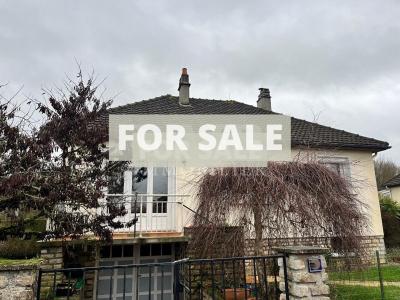 Detached house with a Basement and Garden