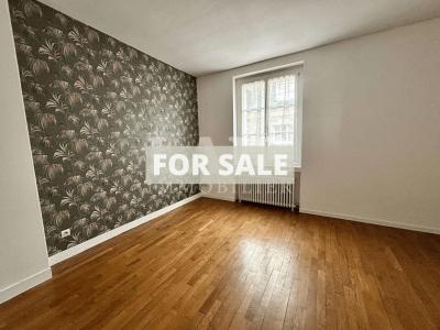 Town House with Nice Garden