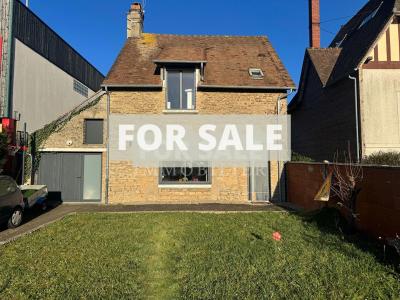 Detached House with Landscaped Garden