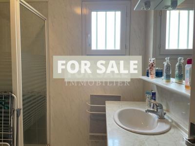 Detached House with Landscaped Garden