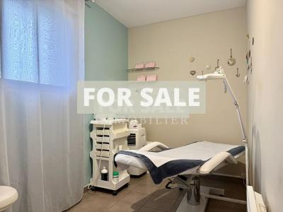 Detached House with Landscaped Garden