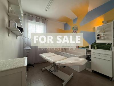 Detached House with Landscaped Garden