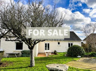 Detached House with neat Garden