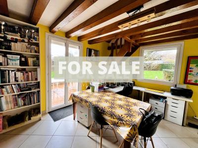 Detached House with neat Garden