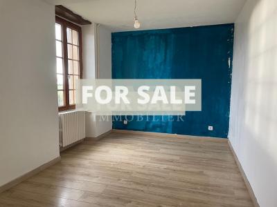 Detached House with Attached Outbuilding