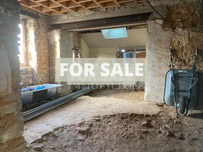 Detached Country House with Outbuilding