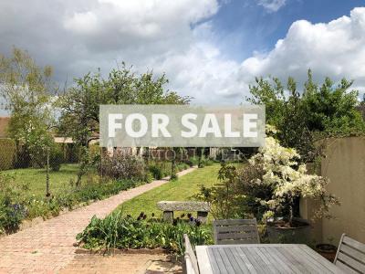 Charming Town House with Garden