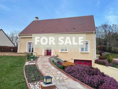 Detached House with Landscaped Garden