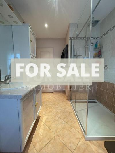 Detached House with Landscaped Garden