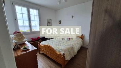 Traditional House with Garden