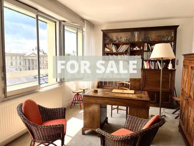 Apartment With Elevator and Parking