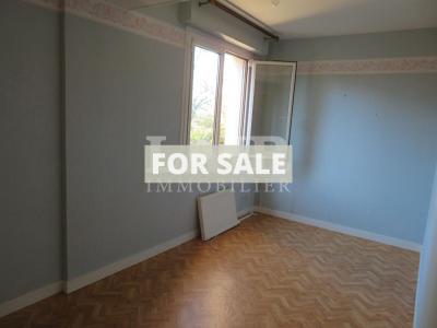 Traditional House with Garden