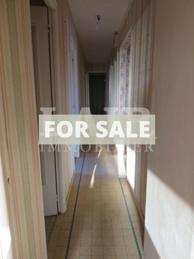 Traditional House with Garden