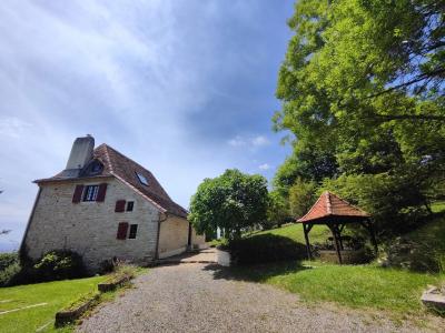 Farmhouse with Guest House, Pool & Mountain Views