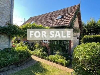 Detached Villa Bagnolaise with Lovely Garden