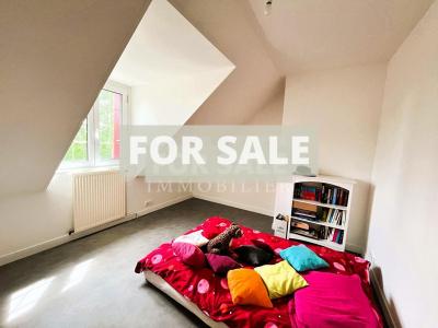 Detached House with Landscaped Garden