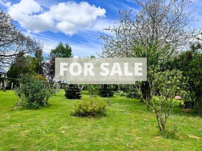 Detached House with Landscaped Garden