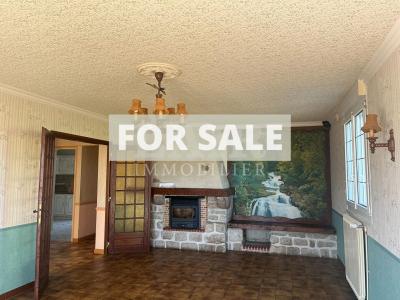 Impressive Detached House with Landscaped Garden