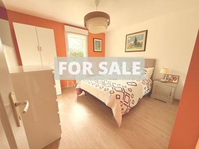 Detached House with Landscaped Garden