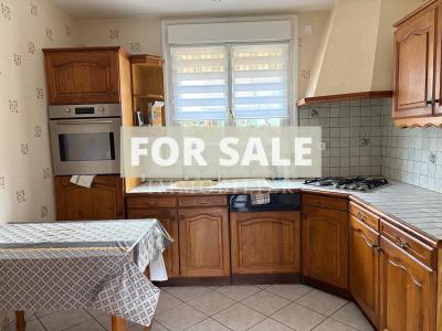 Detached House with Garden and Open View