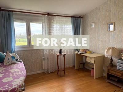 Detached House with Garden and Open View