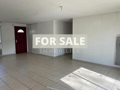 Contemporary Detached House with Garden