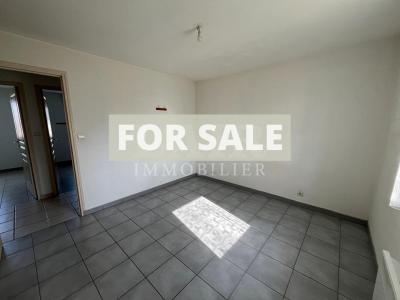 Contemporary Detached House with Garden