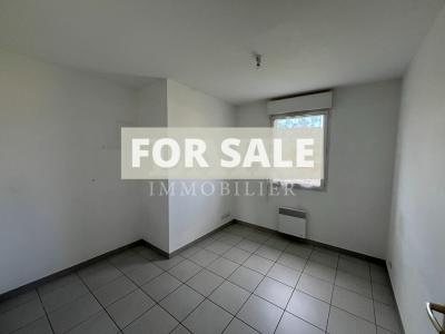 Contemporary Detached House with Garden