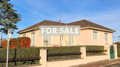 Detached House with Garden
