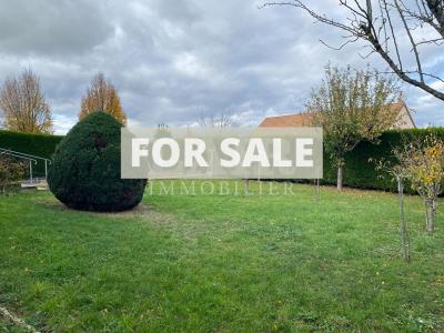 Detached House with Landscaped Garden