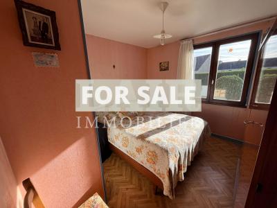 Detached House with Landscaped Garden