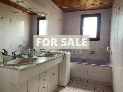 Detached House with Landscaped Garden