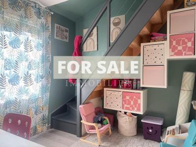 Detached House with Landscaped Garden