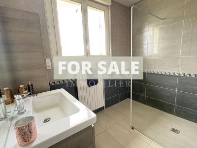 Detached House with Landscaped Garden