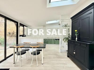 Pretty House with Parking and Private Parking