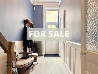 Pretty House with Parking and Private Parking