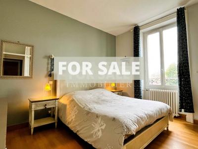 Town House with Neat Garden