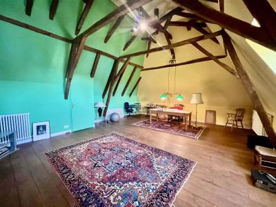 Manor House With Outbuildings with Private Access To The River