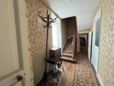 Manor House with Outbuilding in Almost One Acre
