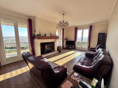Detached Villa with Pool and Open Views