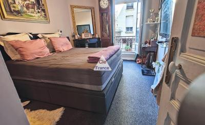 Trois Pieces - 61 Ma