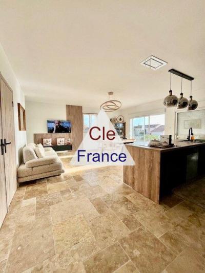 Detached Villa with Annexe Apartment with Garden