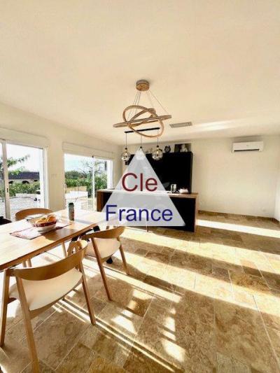 Detached Villa with Annexe Apartment with Garden